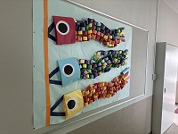 こ