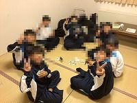 へ