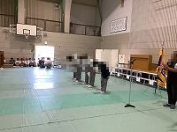 ひ