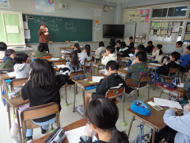 202511tsutsuji4nenhanoburassingu