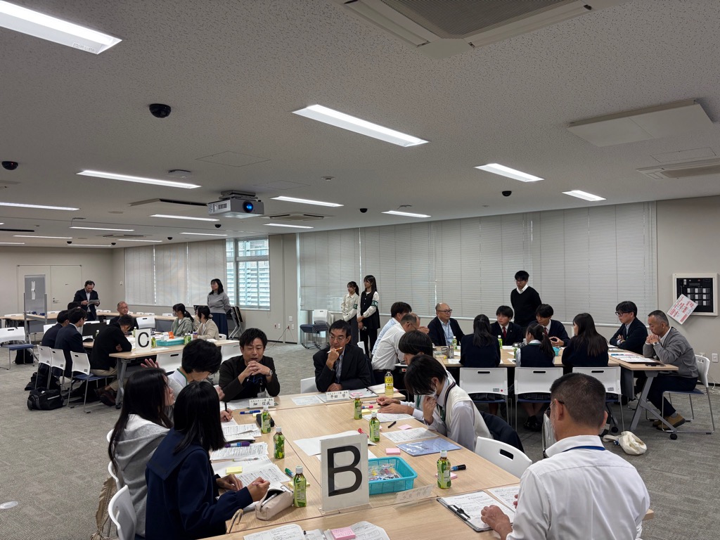 令和7年度第2回高校生議会ワークショップの様子