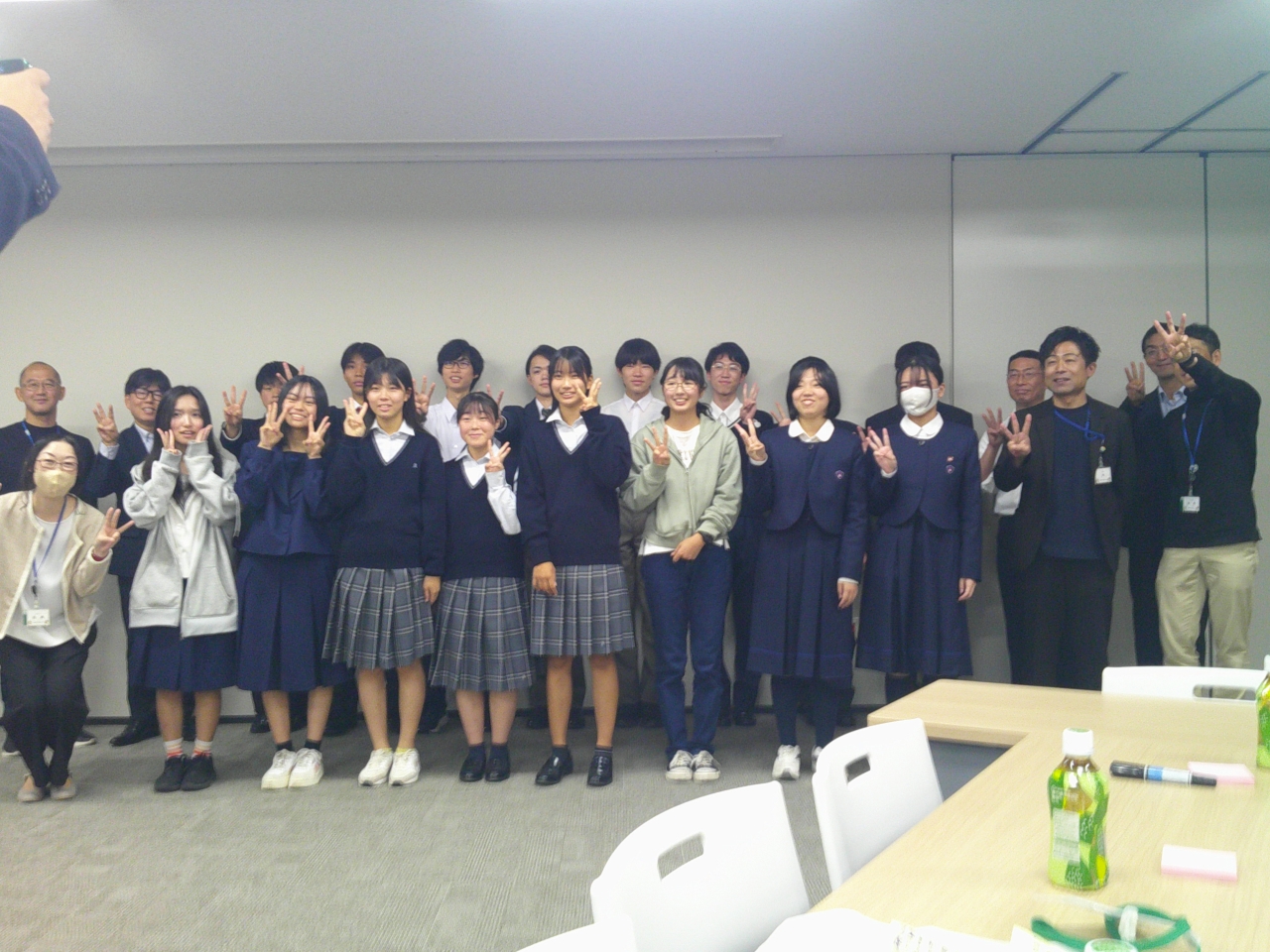 令和7年度第2回高校生議会ワークショップの様子