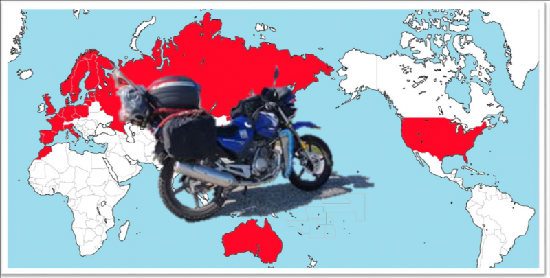 所々が赤くなっている世界地図の上に載っている青いバイクの写真