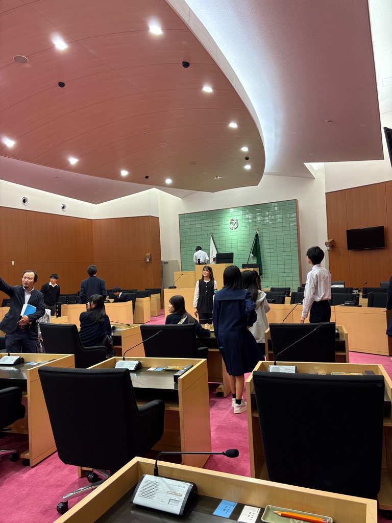 令和7年度第2回高校生議会ワークショップの様子