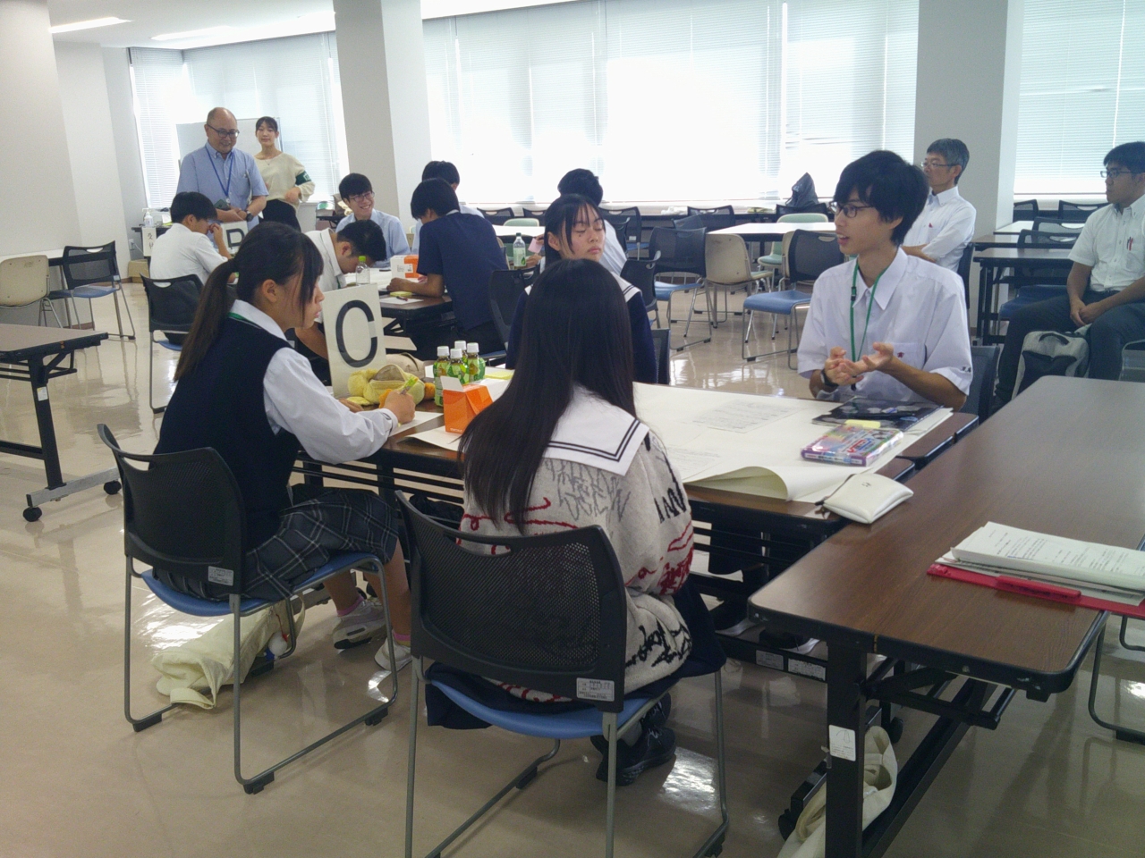 令和7年度第1回高校生議会ワークショップの様子