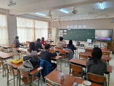 講座の様子（実食）