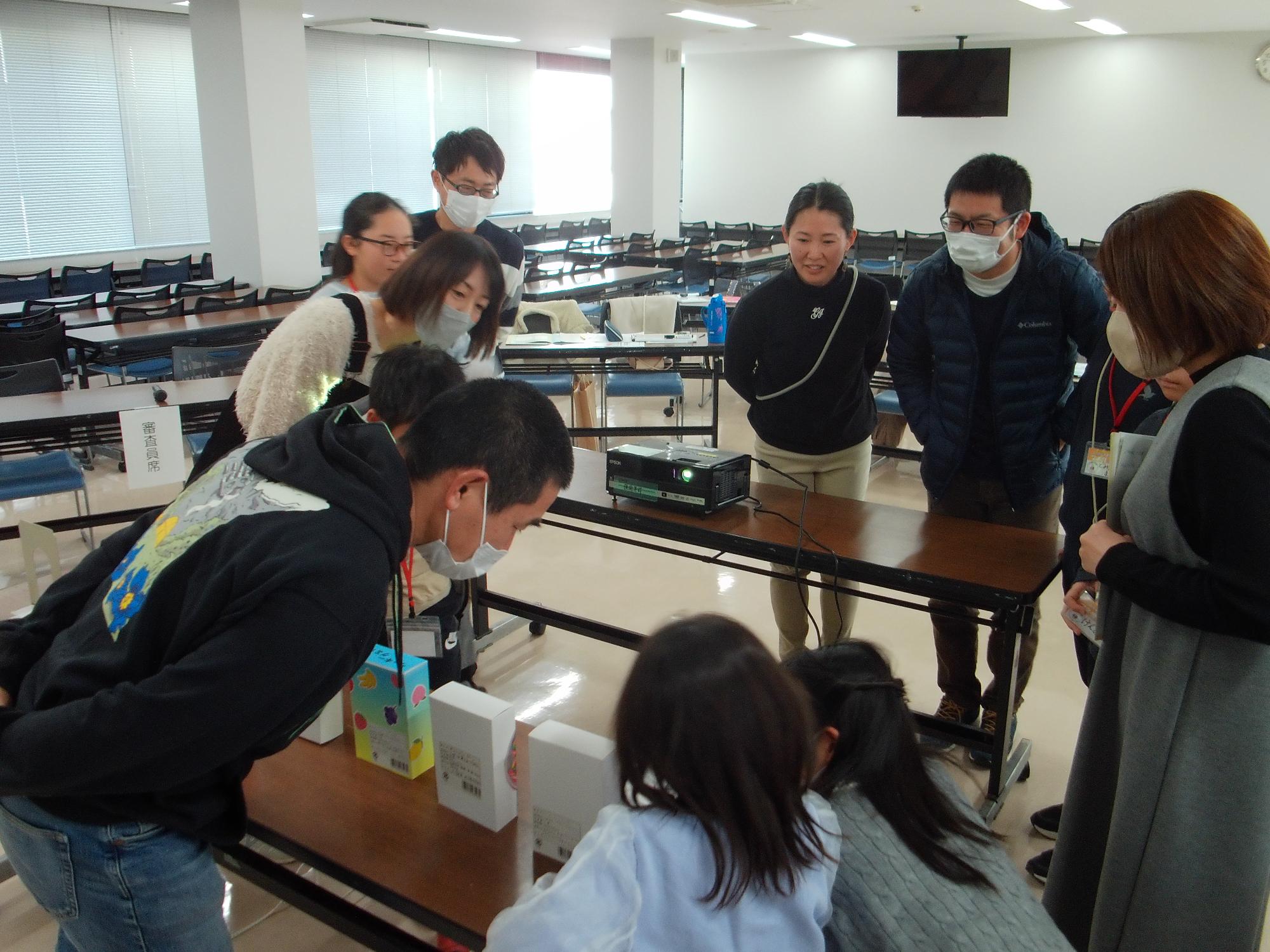 パッケージ品評会