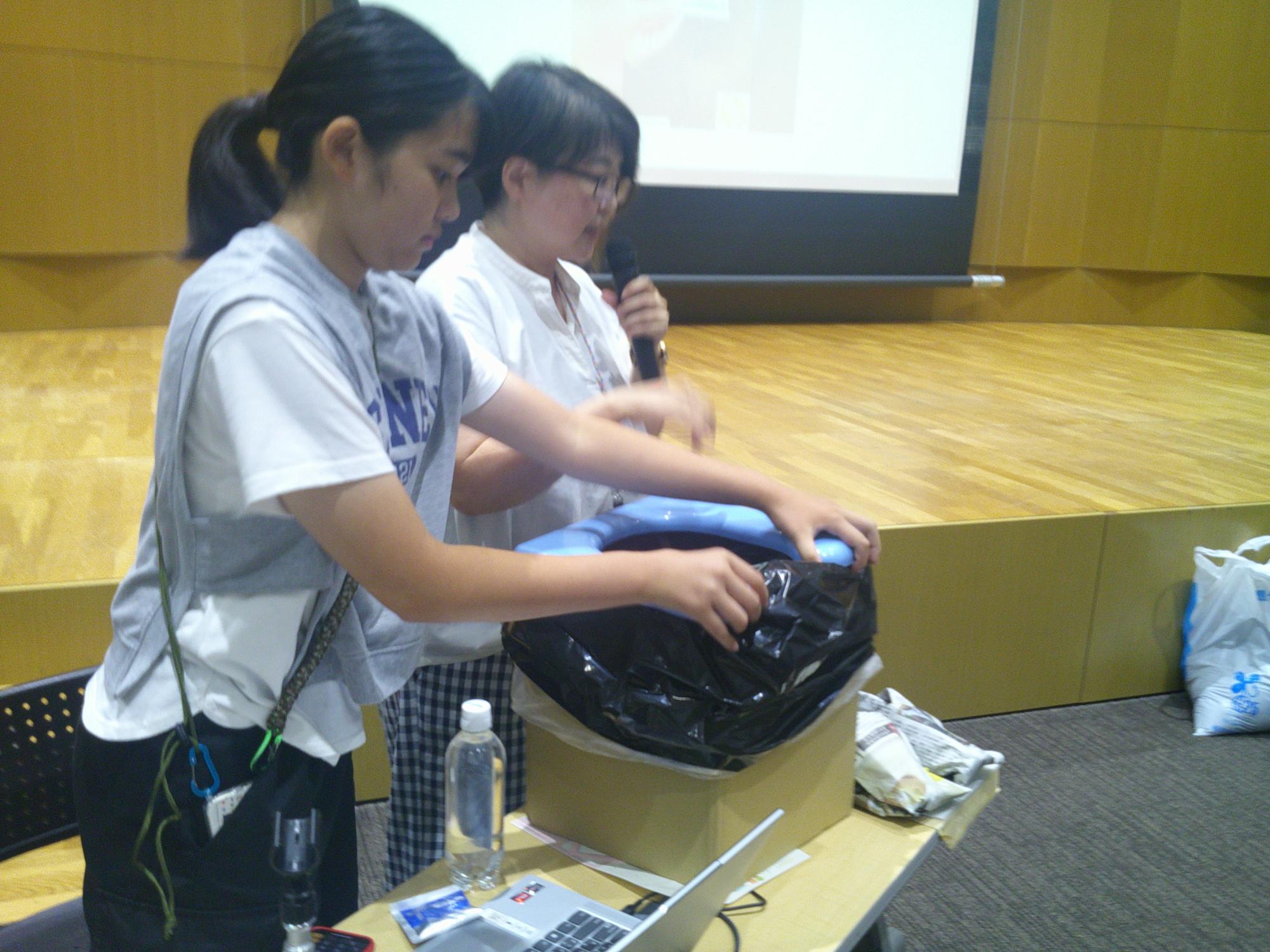 簡易防災トイレ、セットの様子