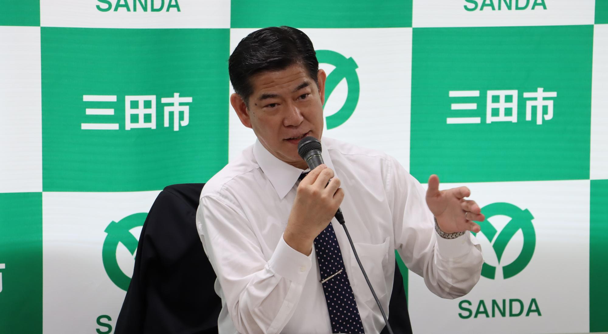 市長定例記者会見_20250522