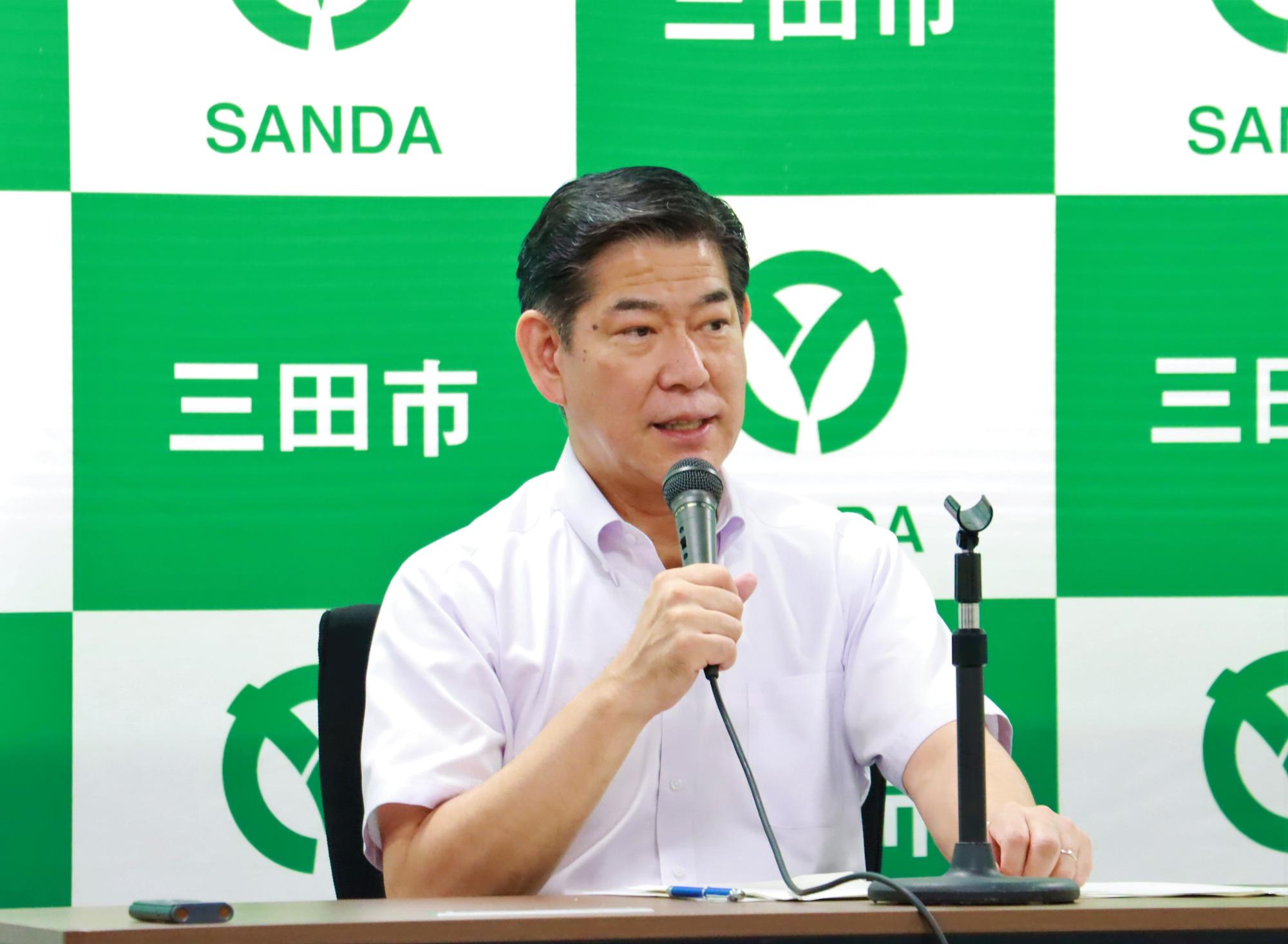 市長定例記者会見_20250620