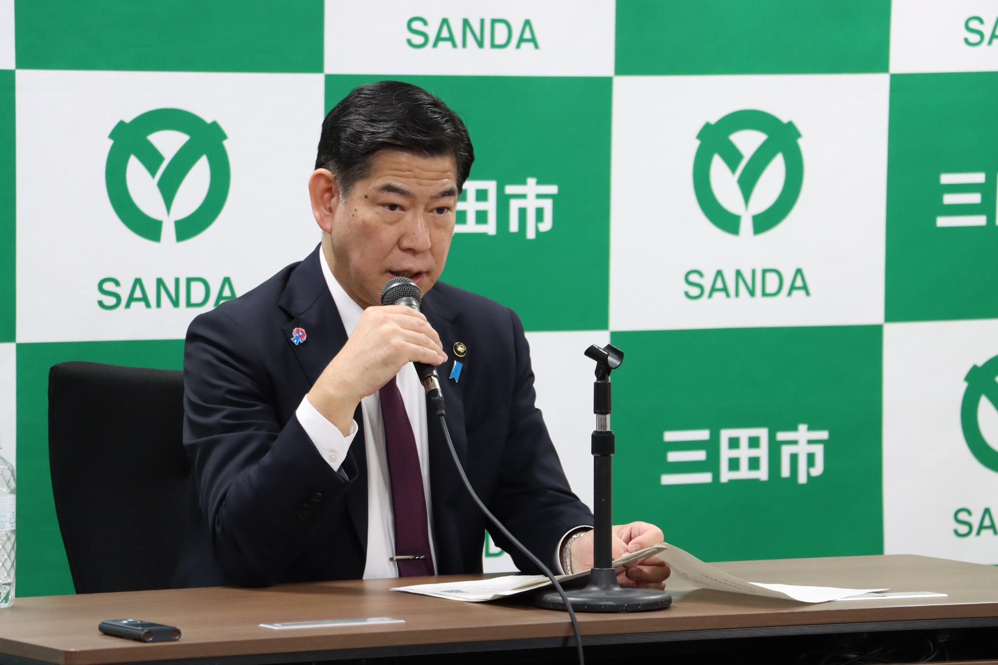 市長定例記者会見_20250428