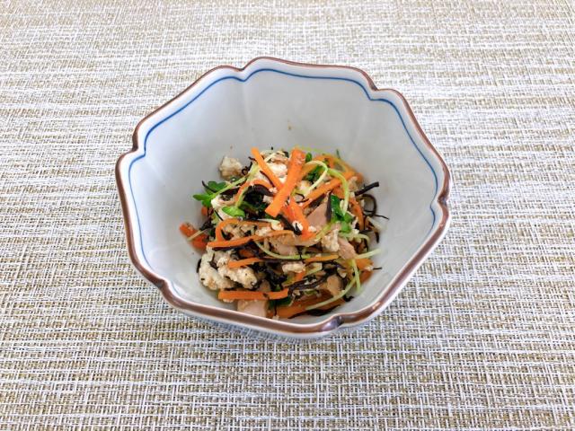 ツナ缶と野菜の調理例