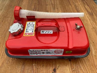 ガソリン携行缶の写真