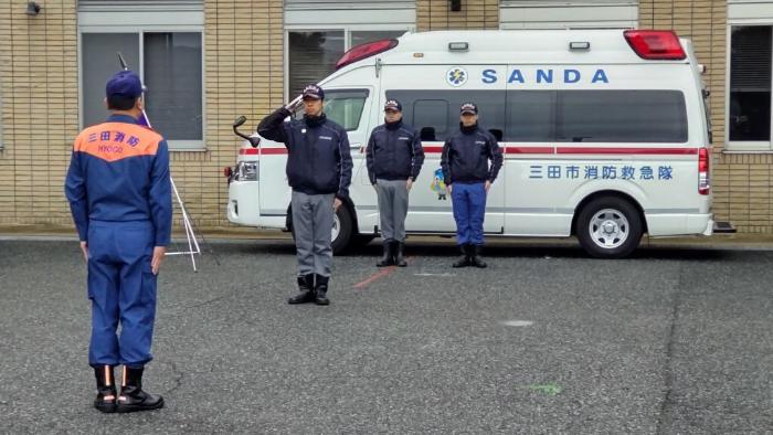 緊急消防援助隊（兵庫県大隊1次隊）出発式の様子