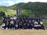 く