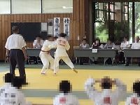じ