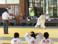 じ