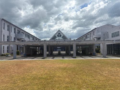 ゆりのき台中学校「AED設置場所」案内その1