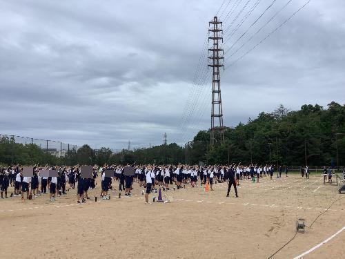体育大会の全体練習「ラジオ体操」