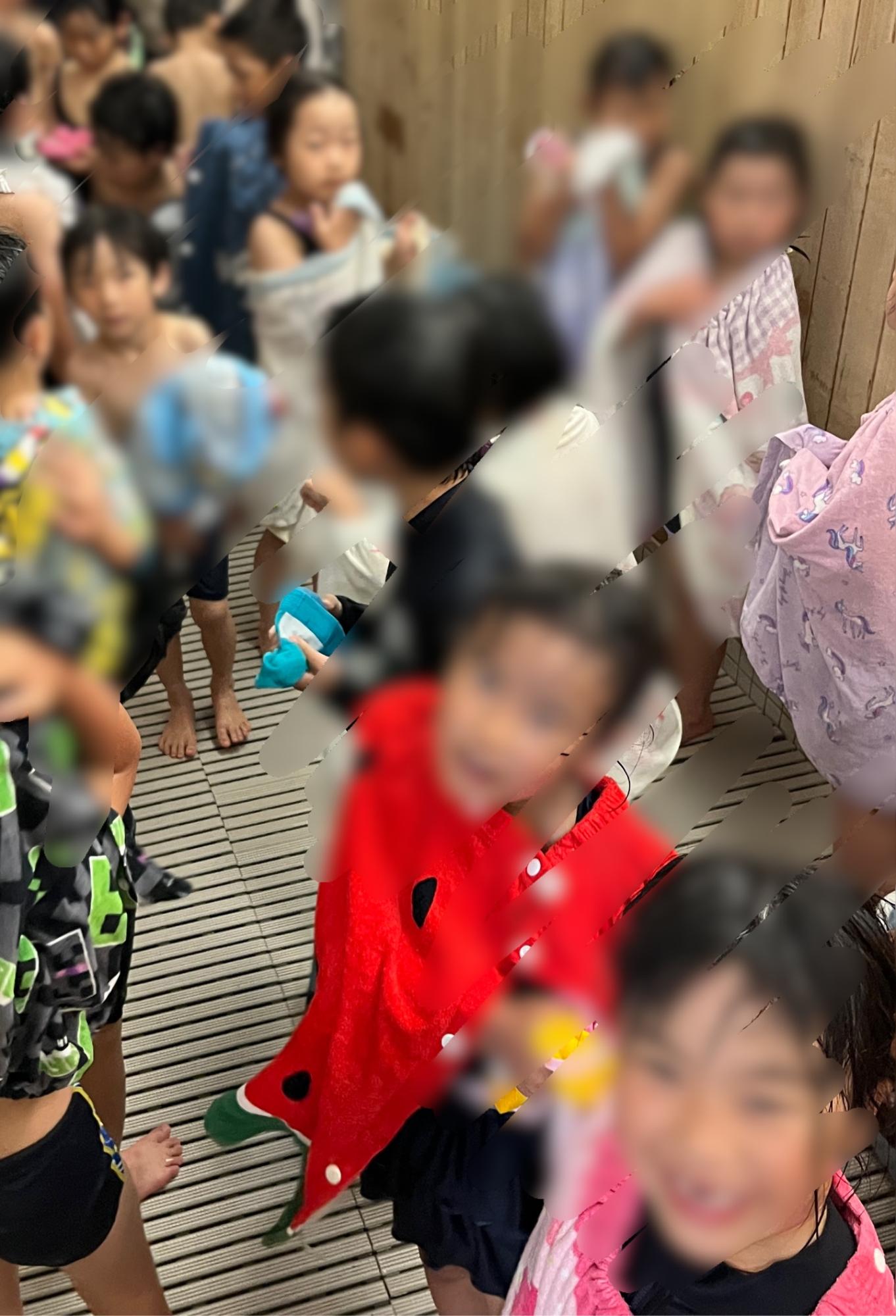 シャワー終わったんで、今から着替えます