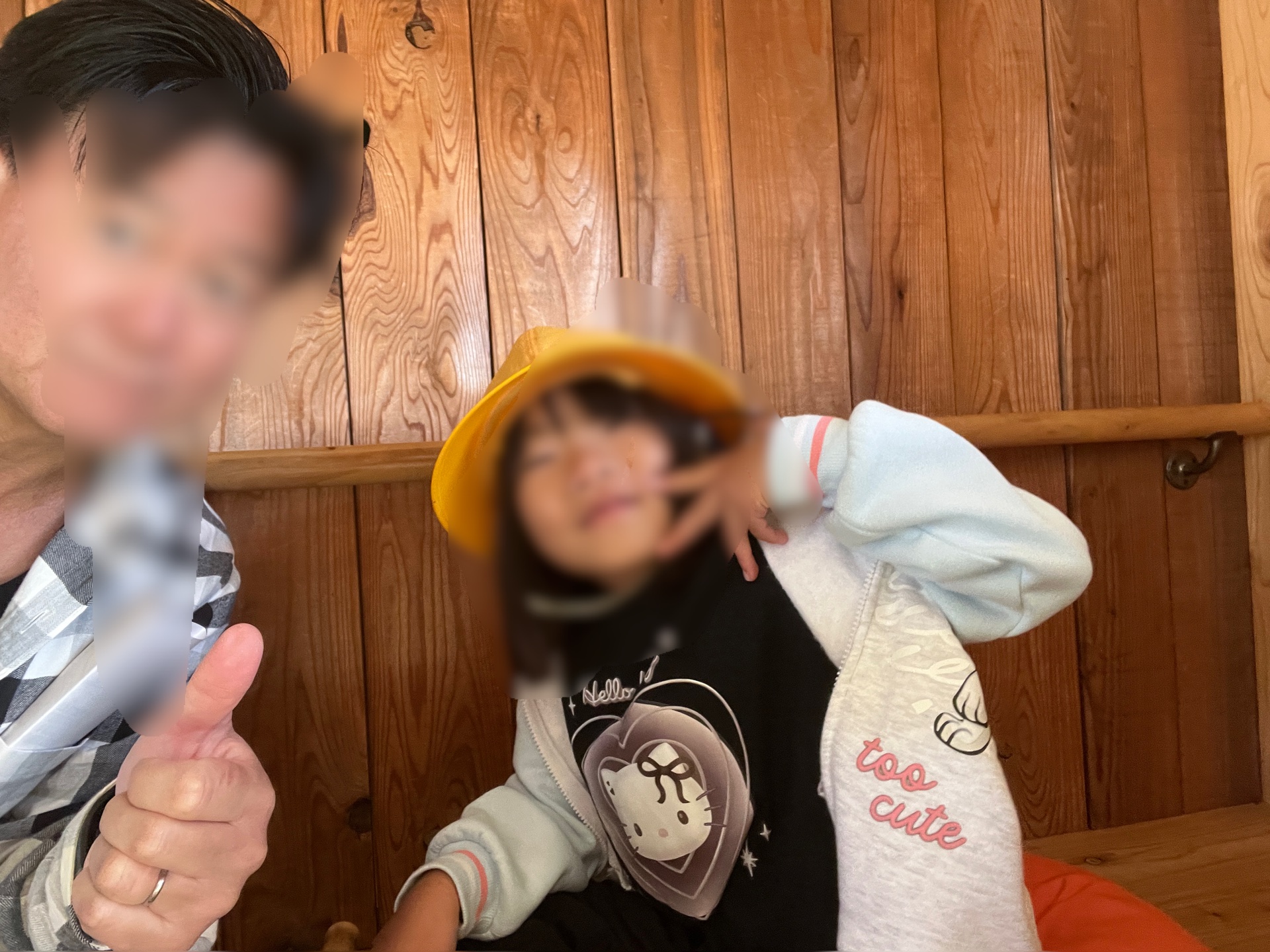 お茶入れを繰り返す姿も