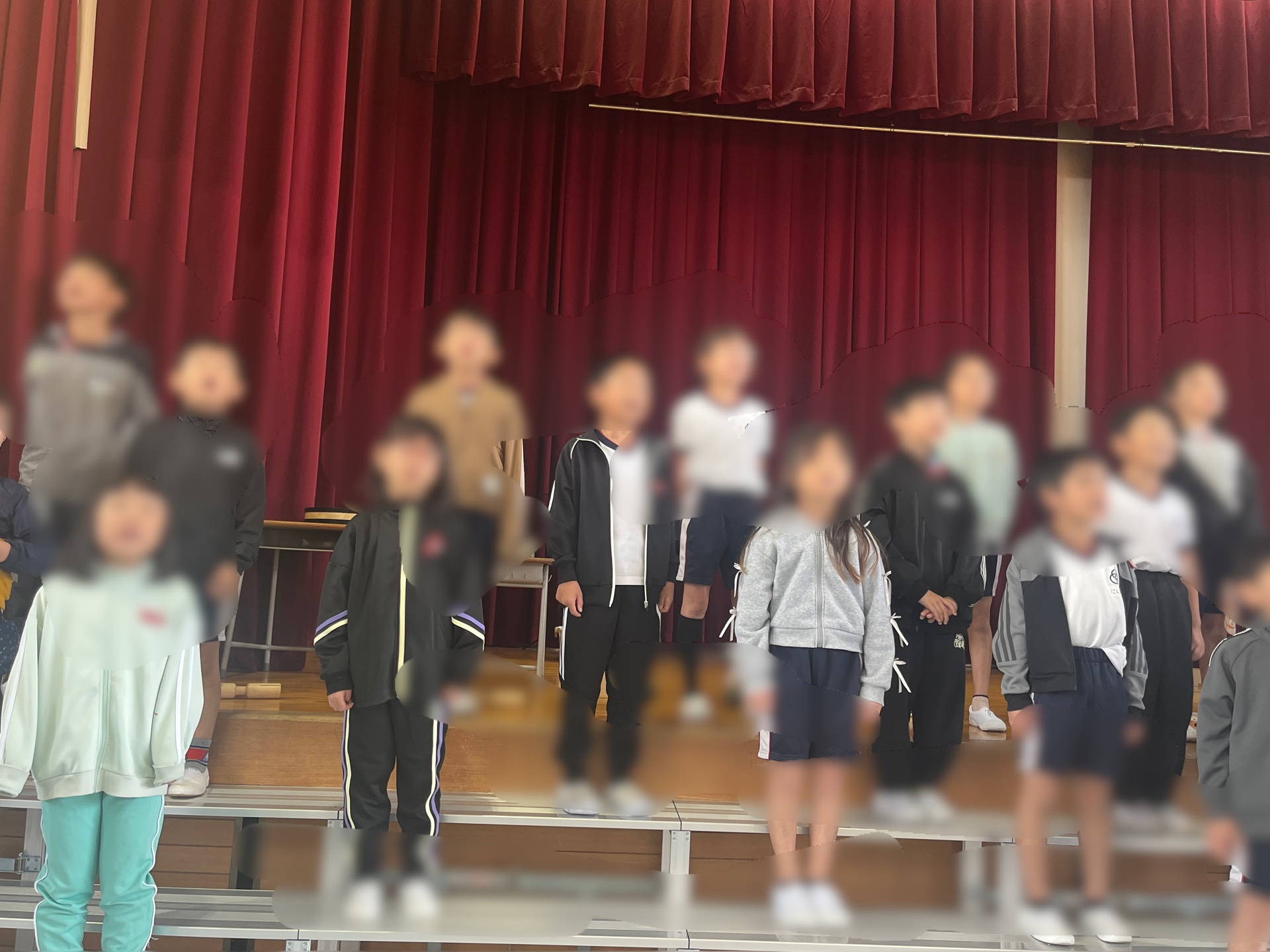 まあるいお口を開けて歌います