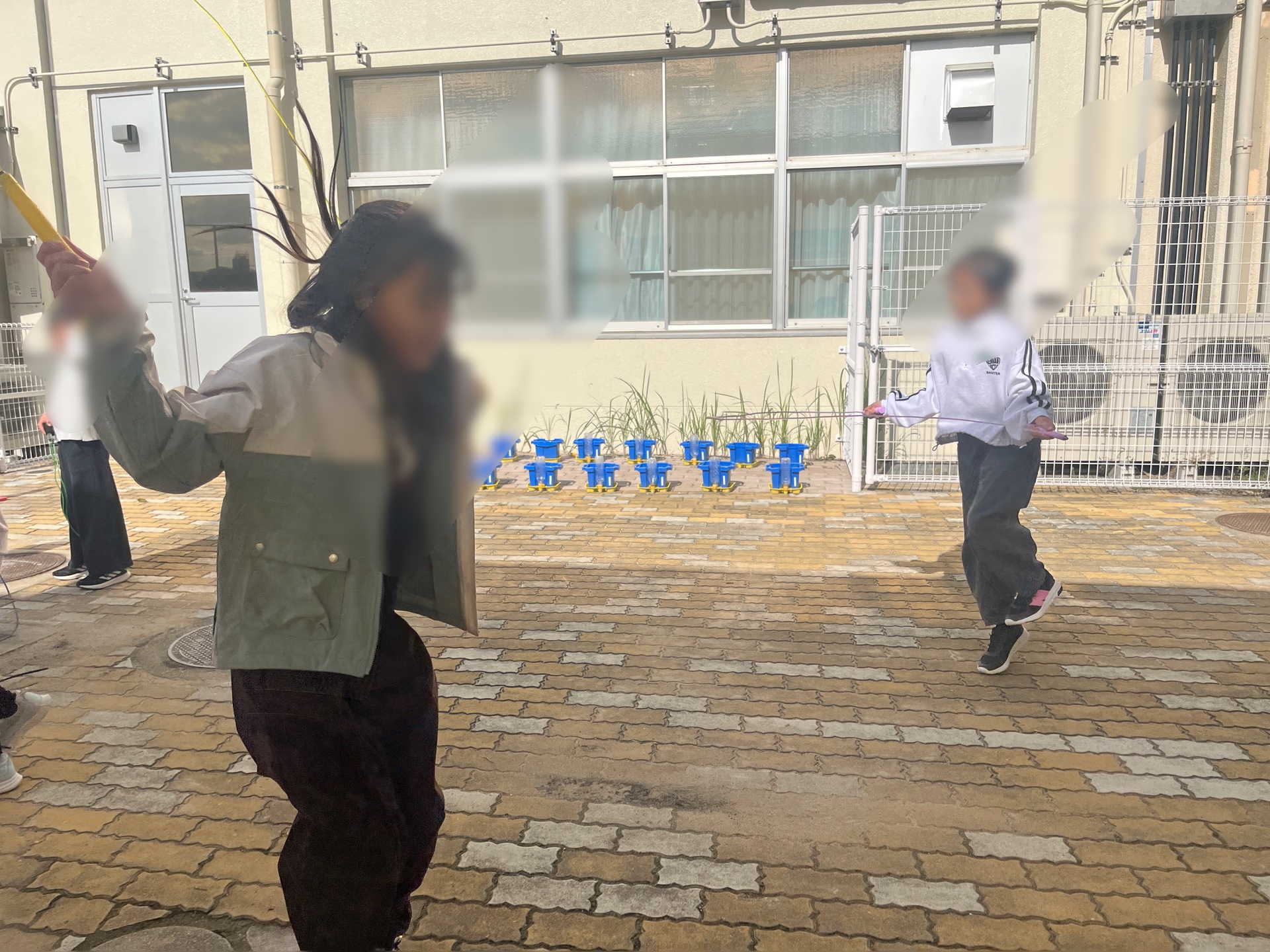 交差跳びにエックス跳び