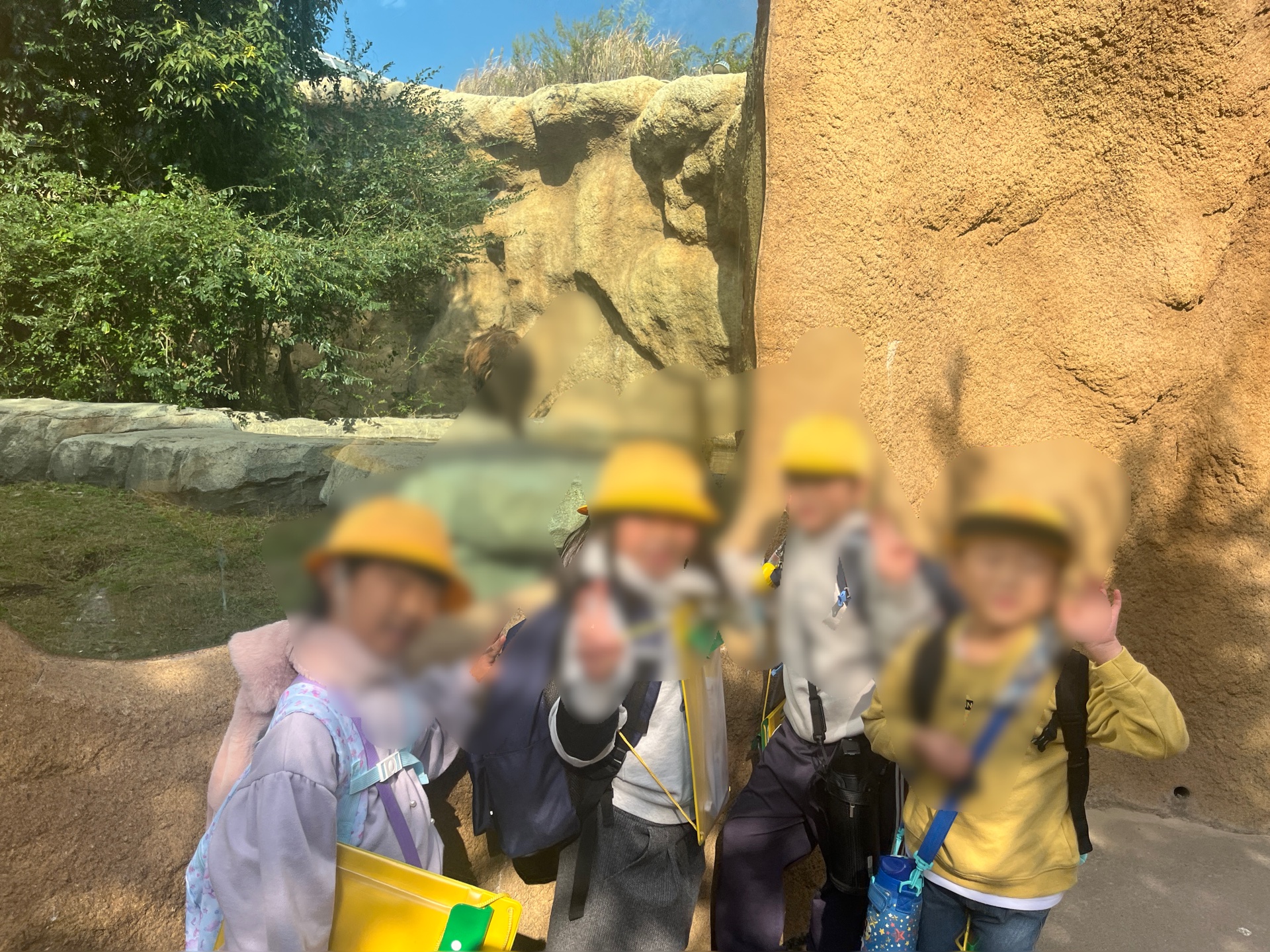 夢中の合間にはい、ポーズ