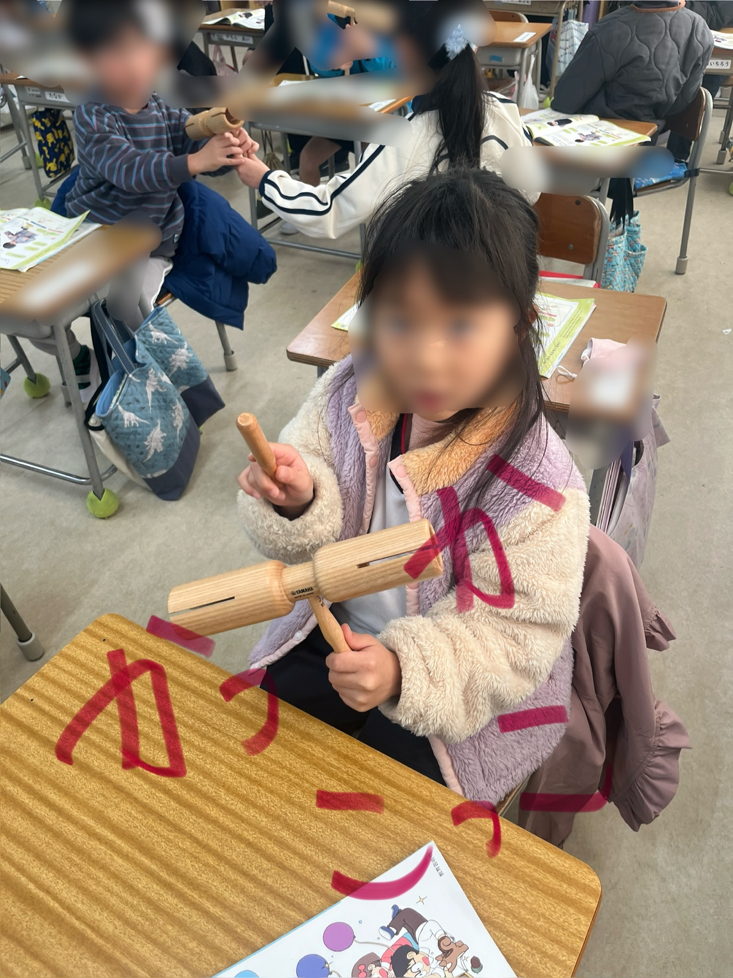 左右で大きさが違うからかっか、こっこって音が変わるんです