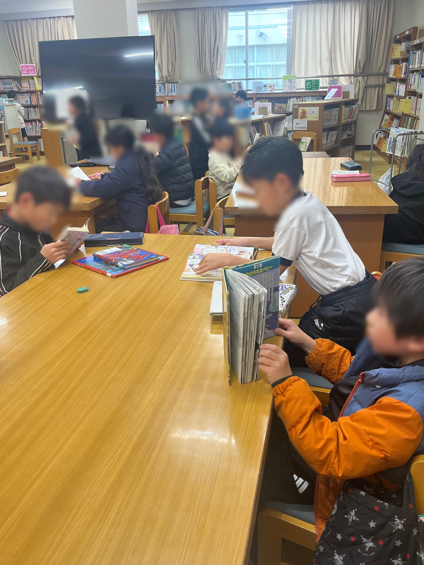 次の時間の図書の様子