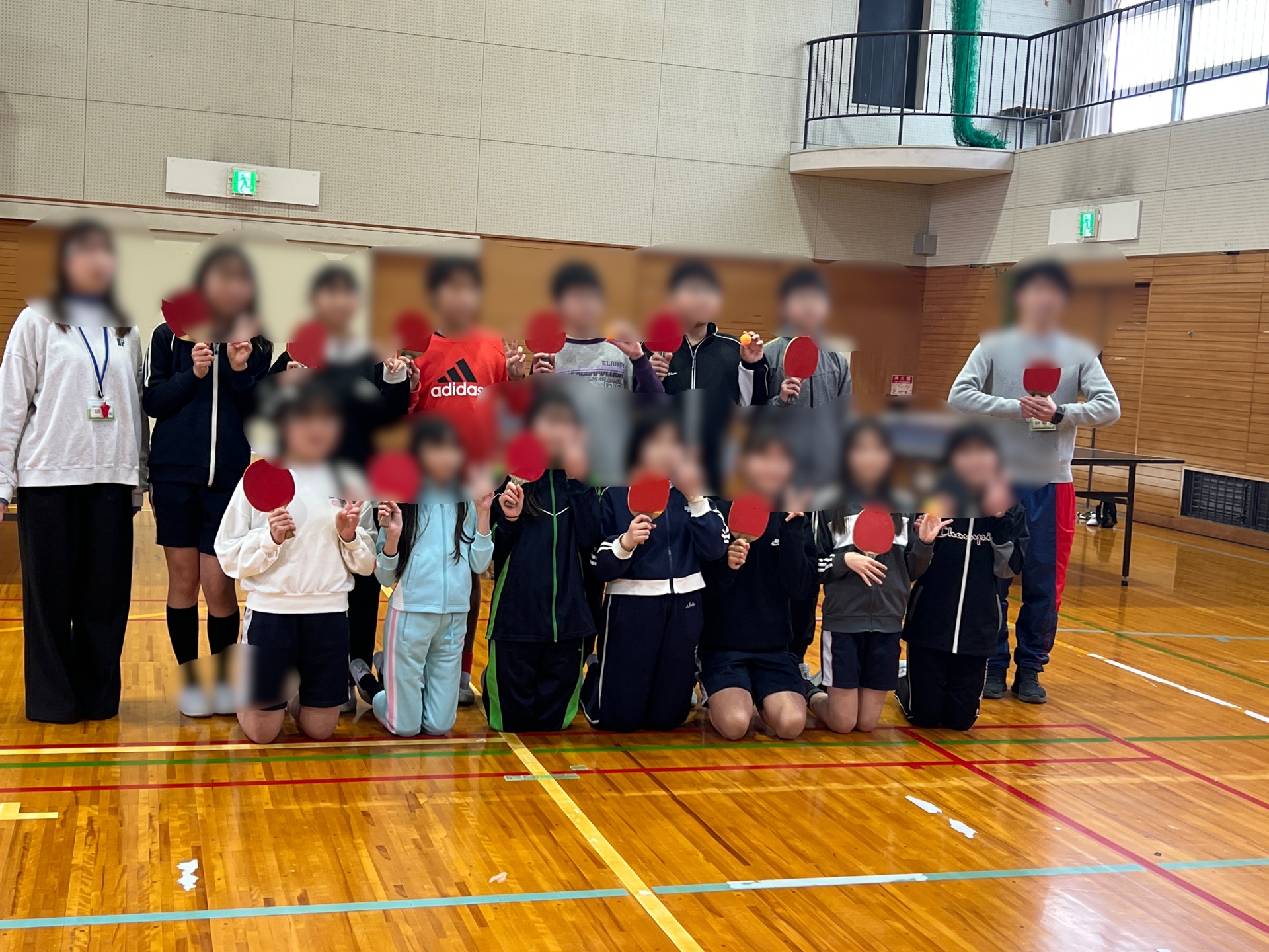 卓球クラブも卒業アルバム写真撮影