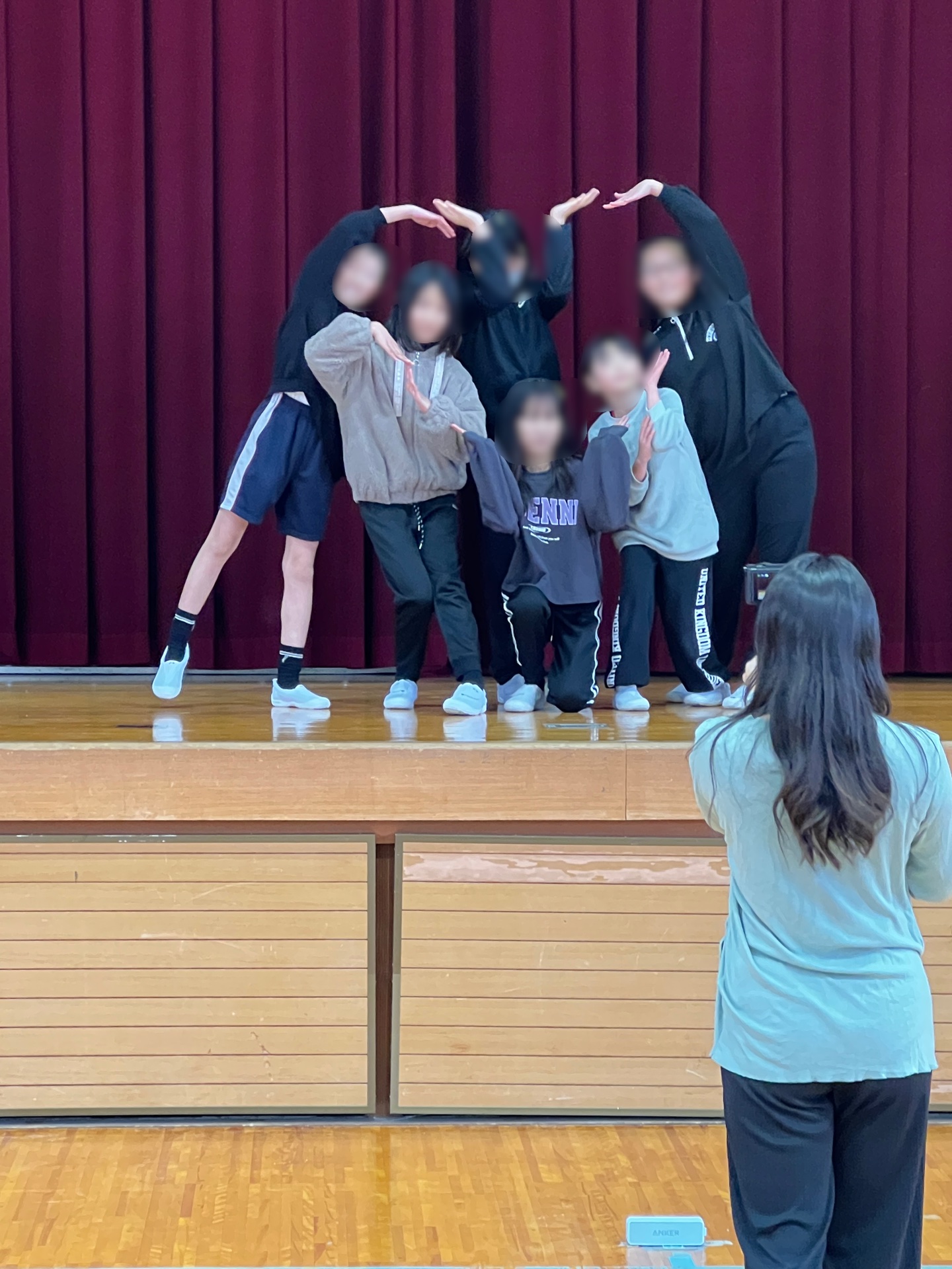 ダンスクラブに戻りますと、創作の発表の時間