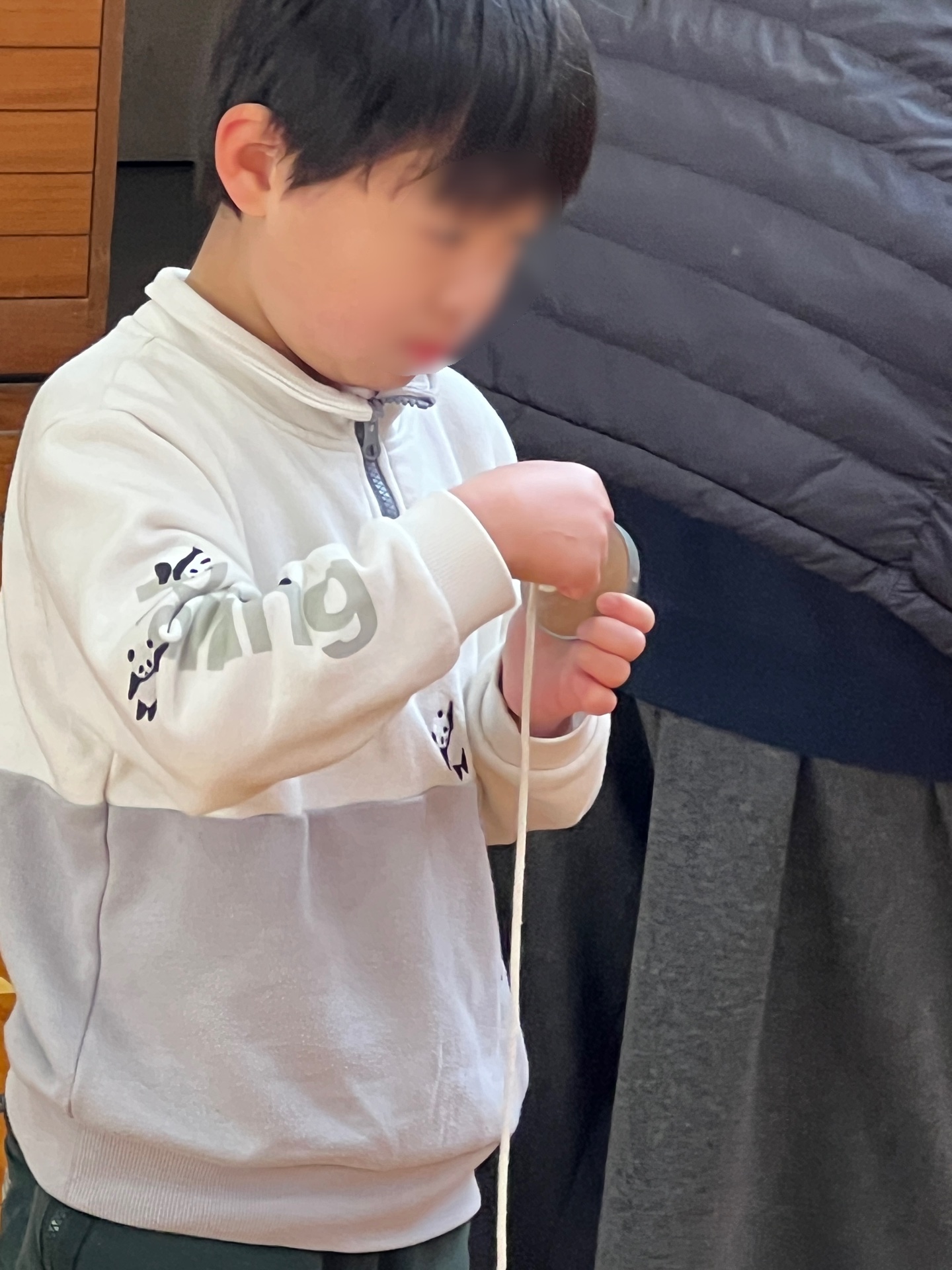 ほどけないように、まく