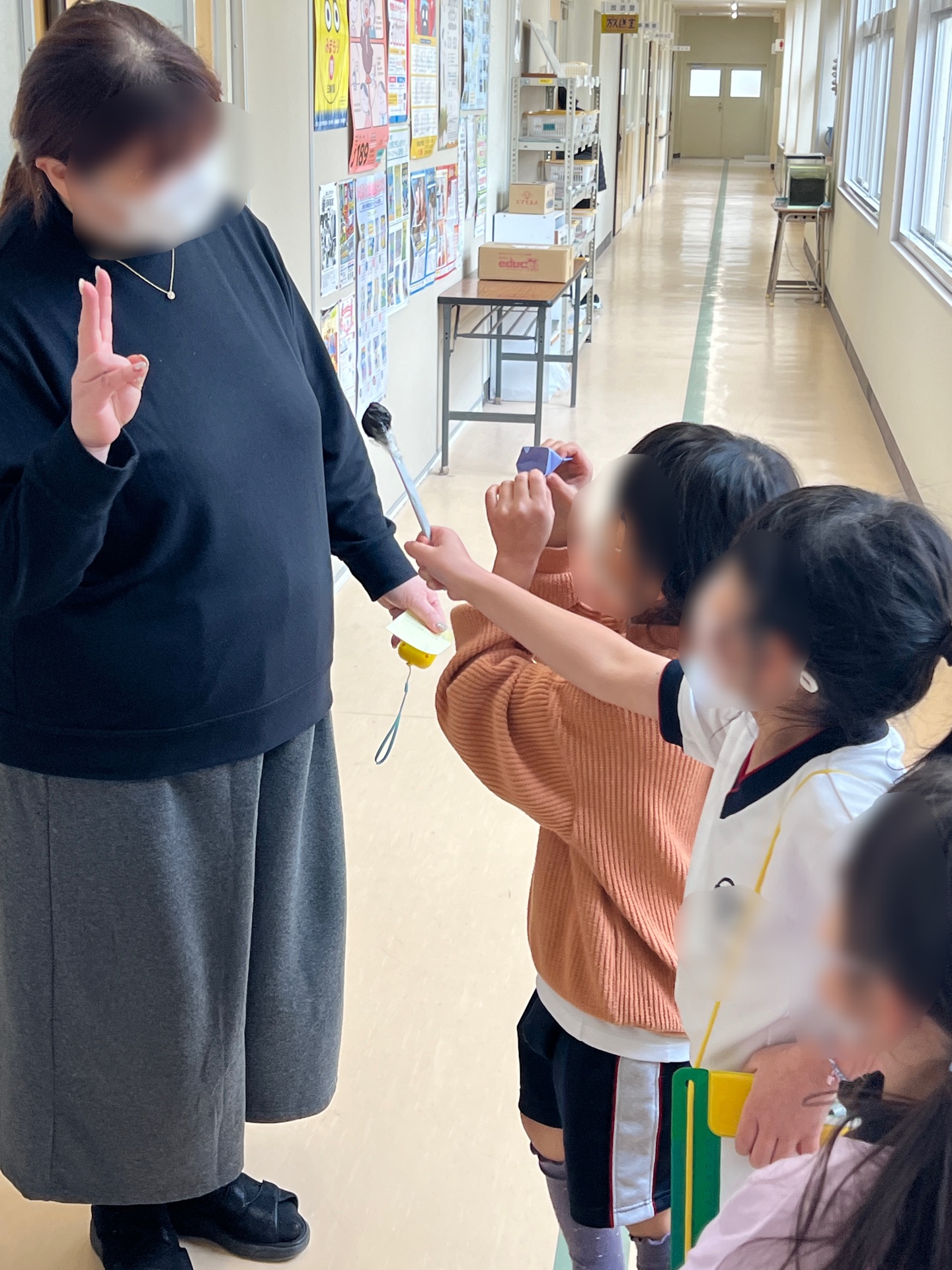 次から次へとインタビューは続く