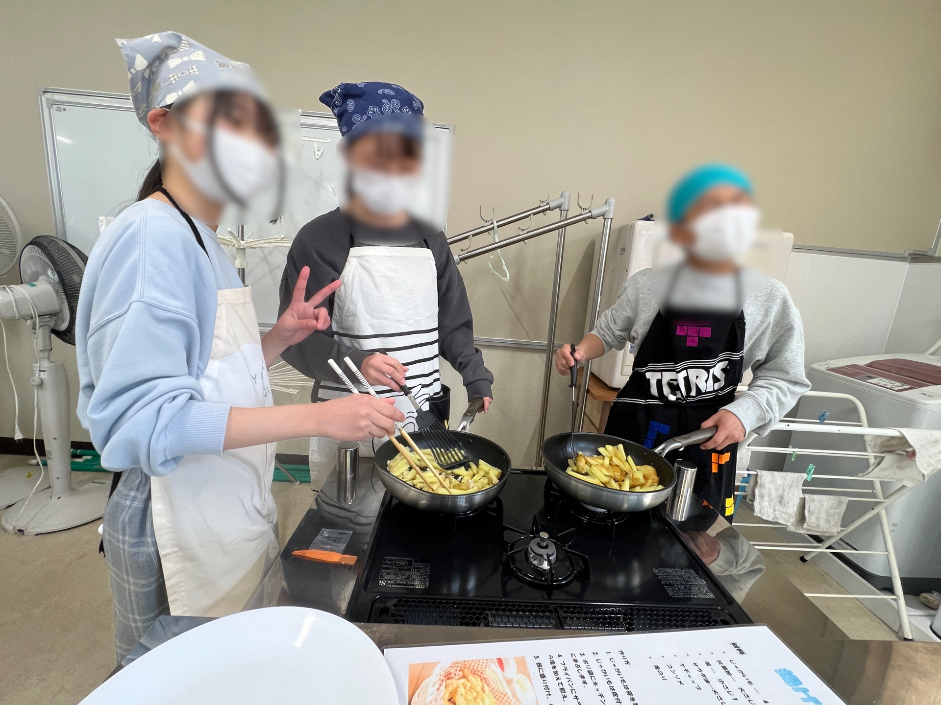 腕を振る姿、真剣モード