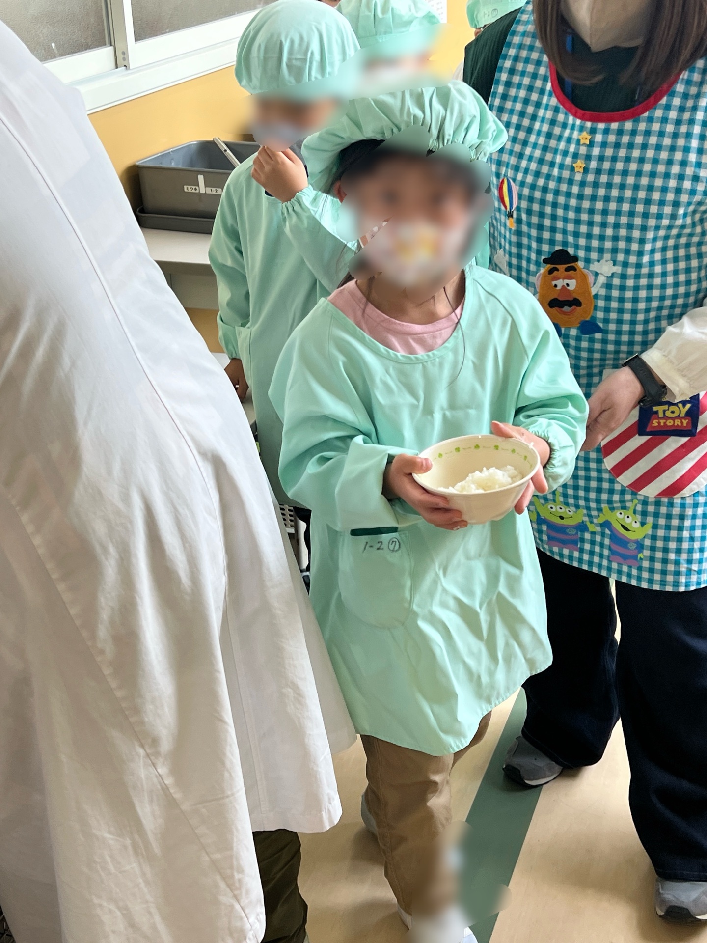 くばってきまーす