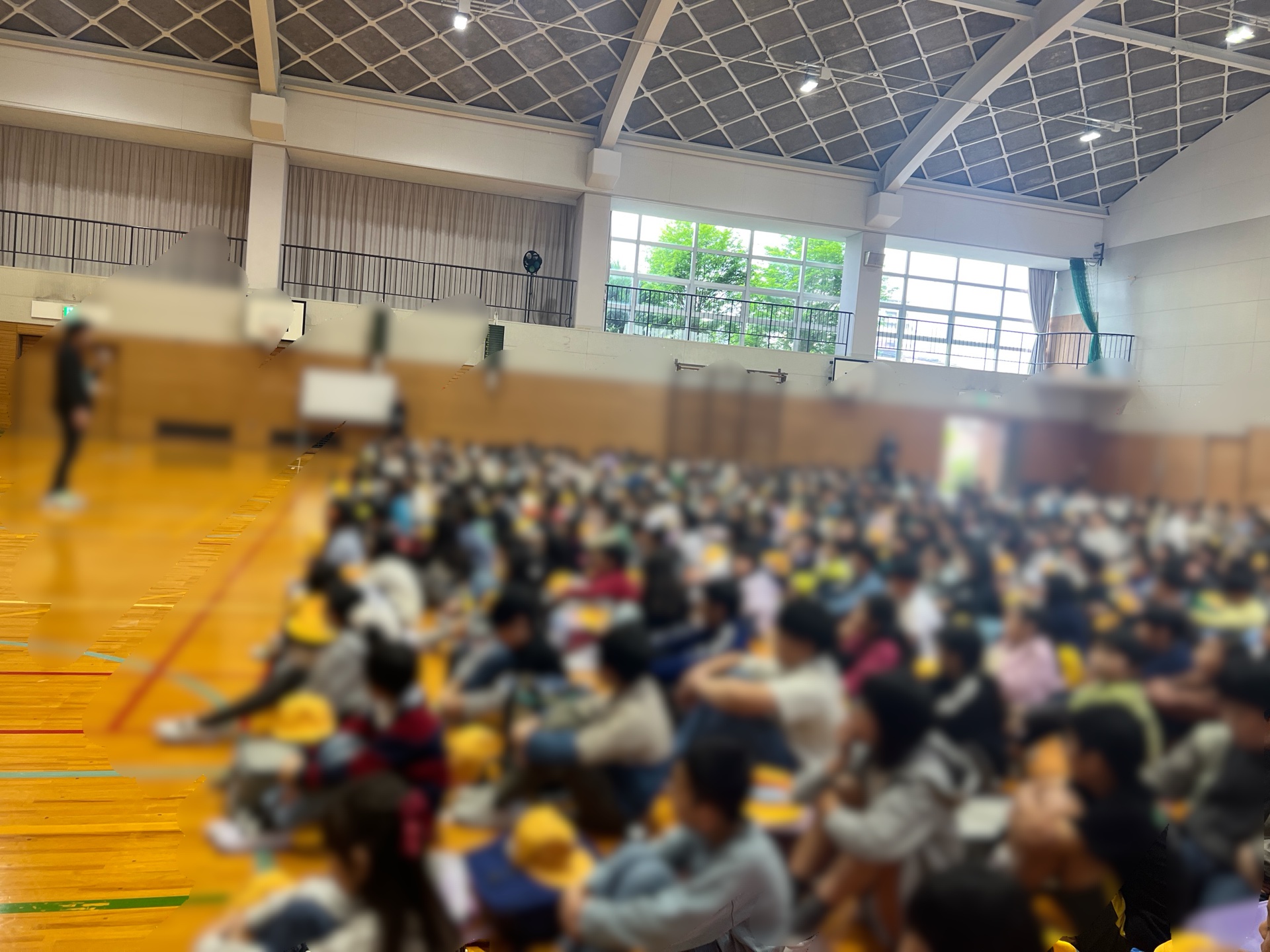 体育館で防災学習