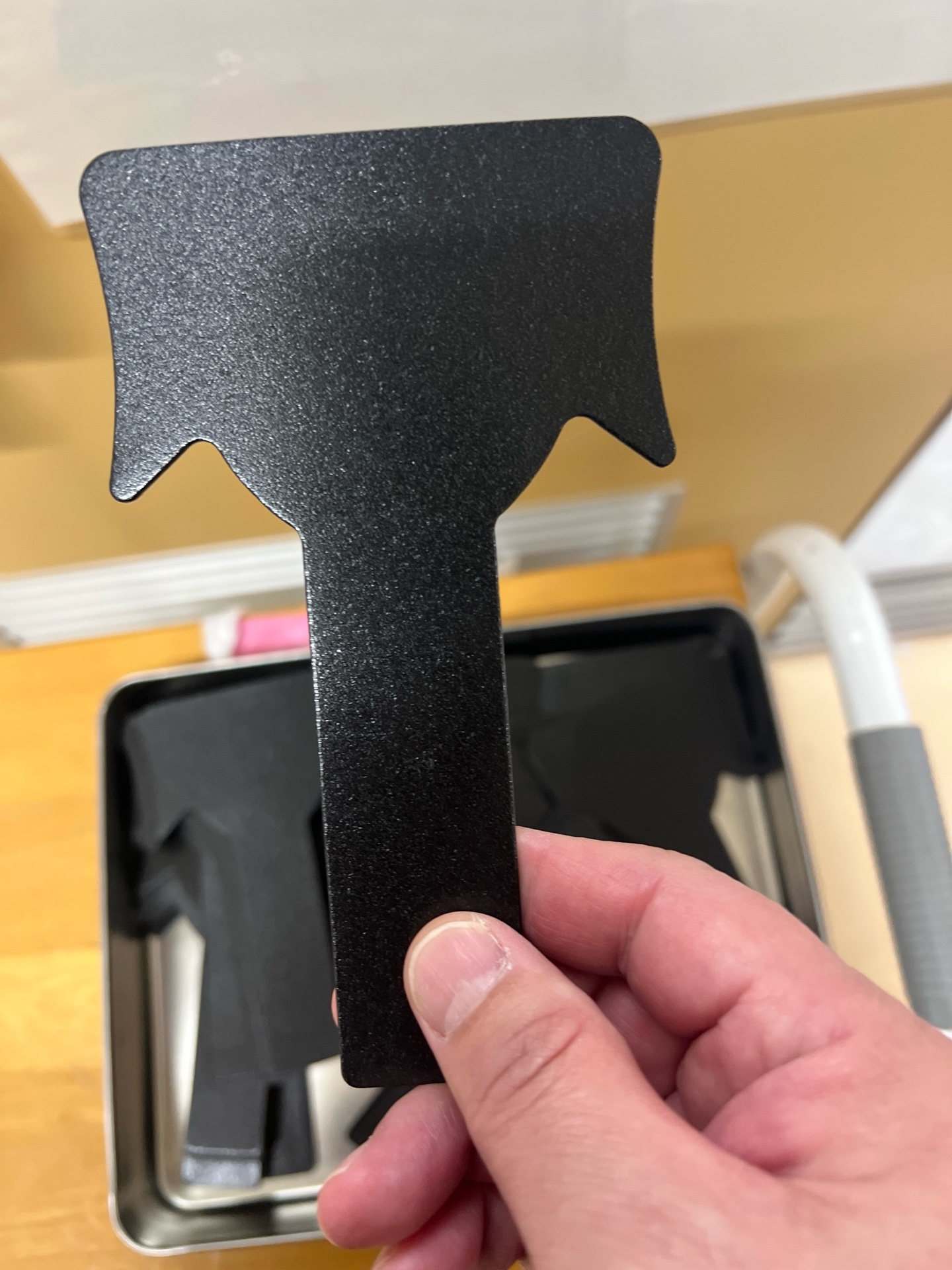 1年生用の目に当てる器具