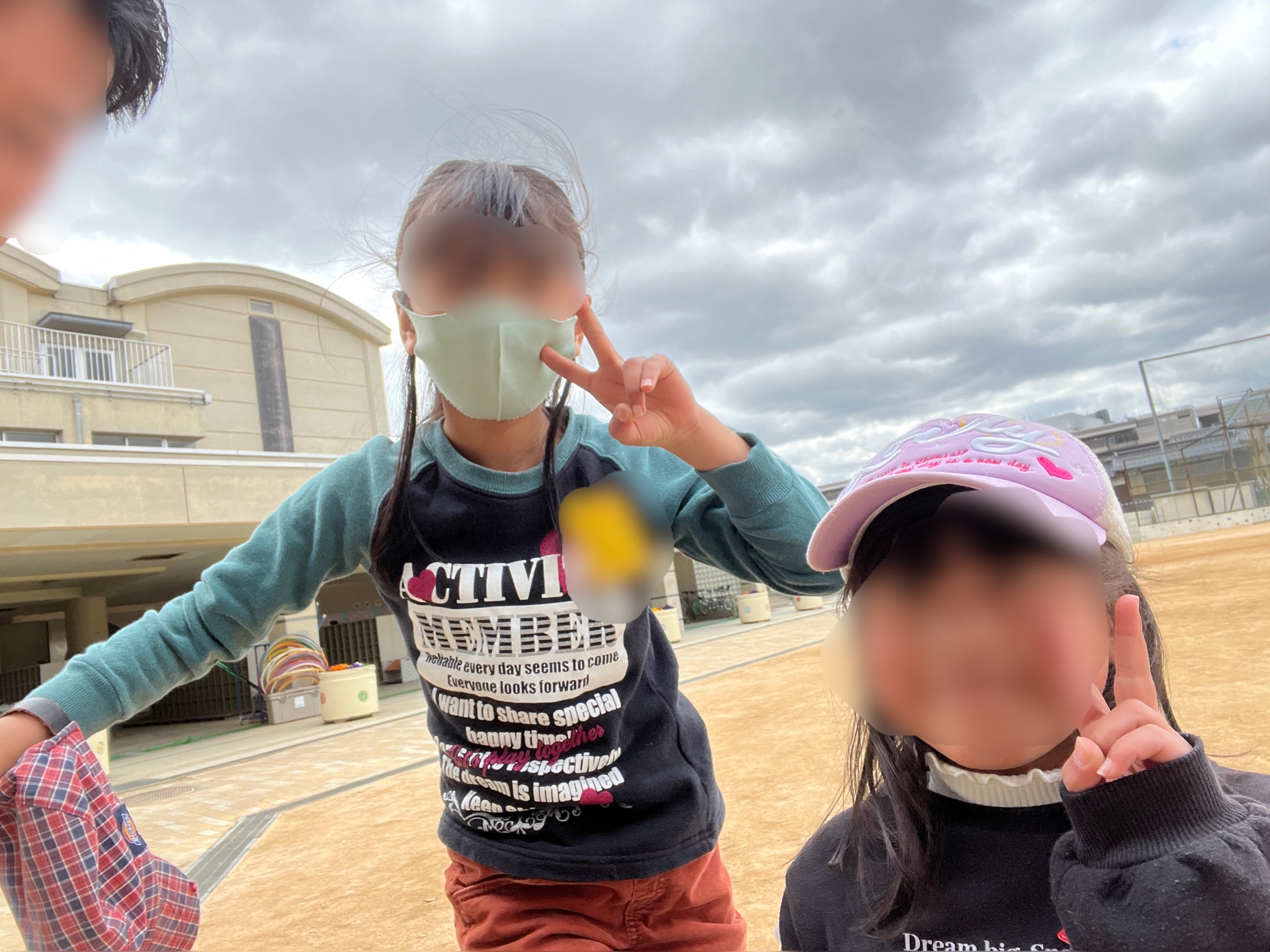 一輪車で停まるとき、どこかにつかまるんですが、自力で静止もできるようになってきてるのがすごい