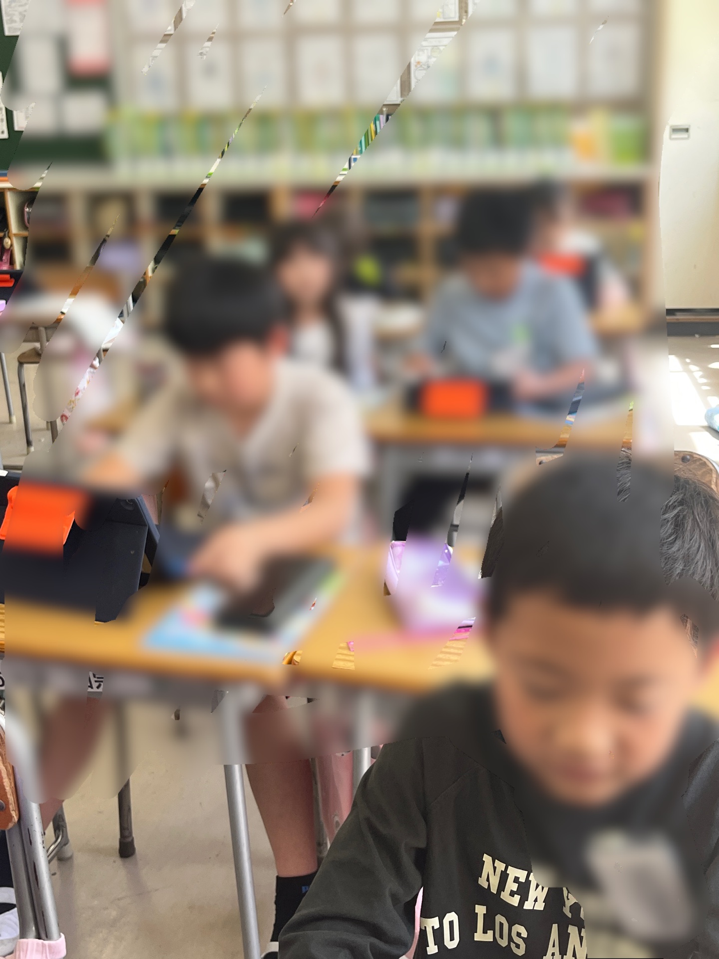 じっくりと考えてる姿です