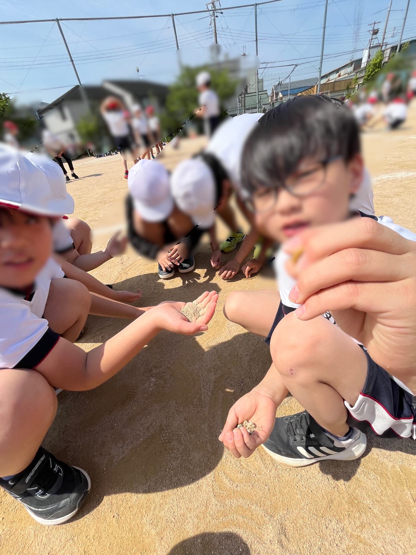 高学年は、素足になる場面もありますしね