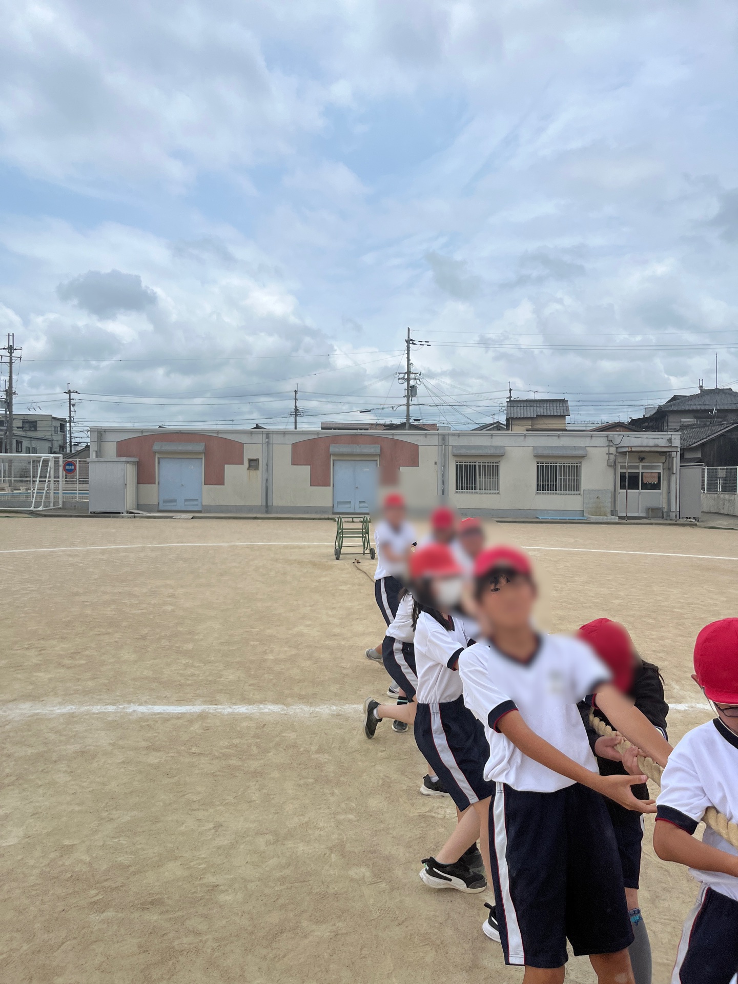 しっかりとおなかが空を向くように