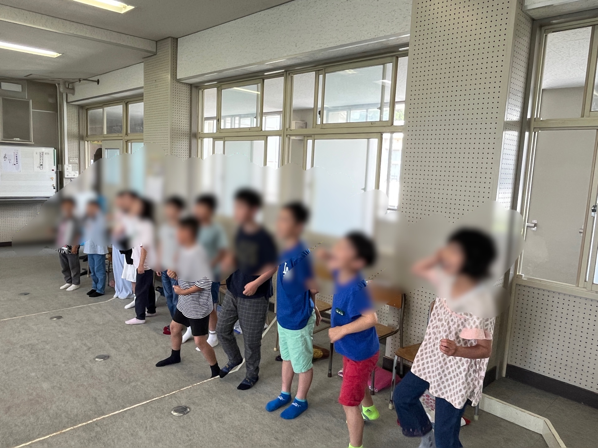 白い稲妻のようにと声たか高です