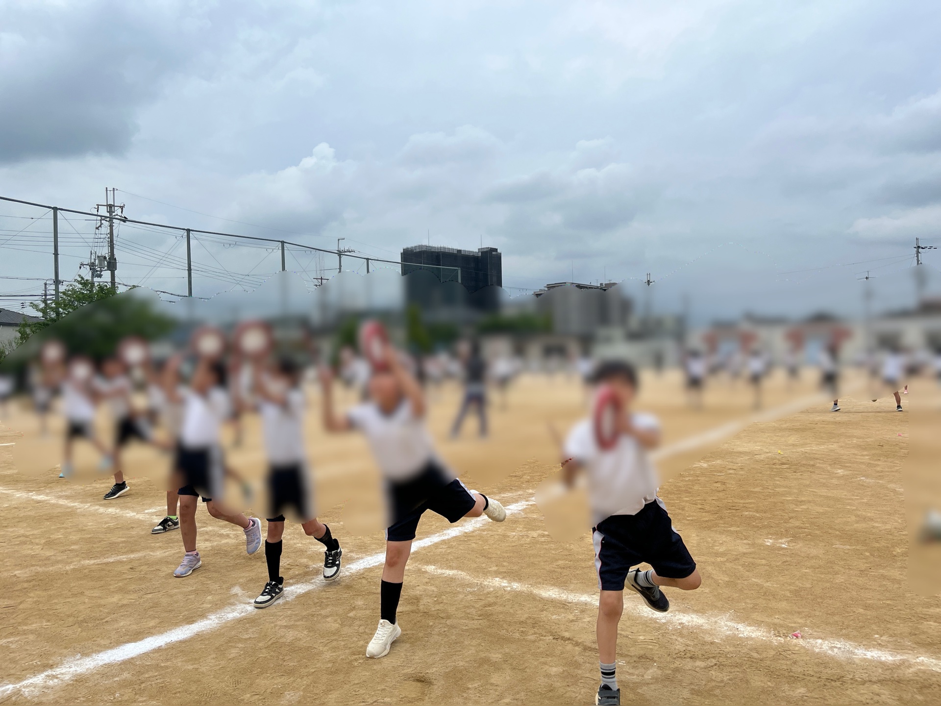 ばちの先が、ぐっと伸びる