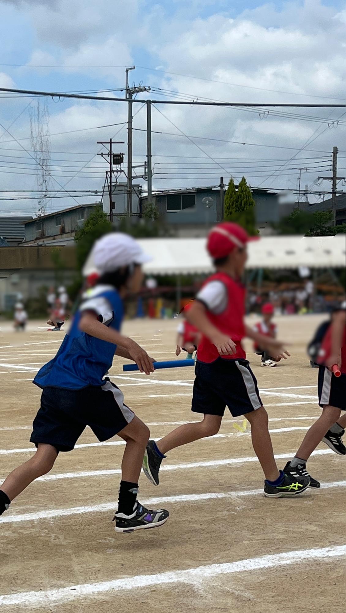 私の目の前でのバトンワーク、すばらしい