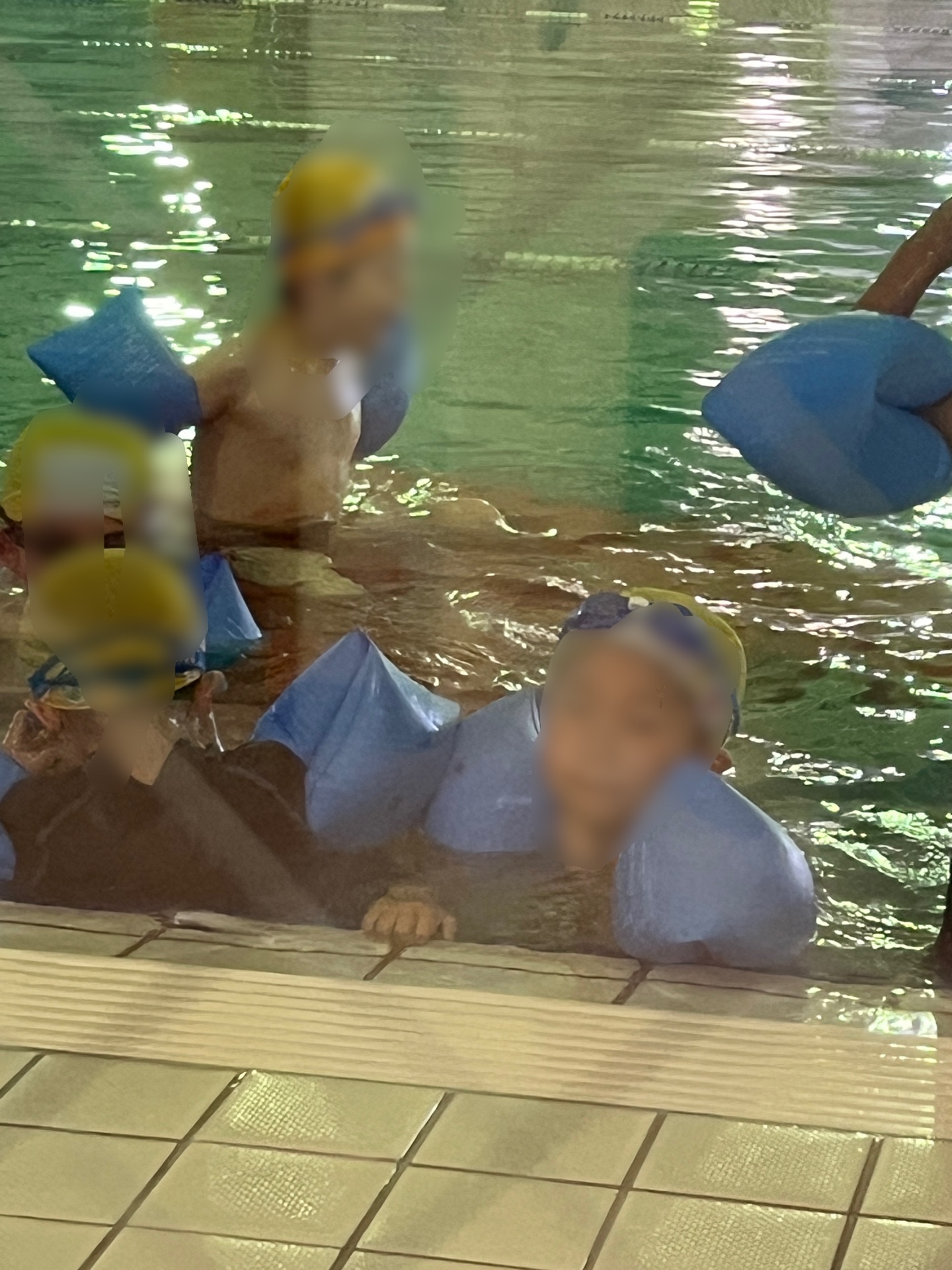 わたしが、窓の外から見守っていると、笑顔を向けてくれました