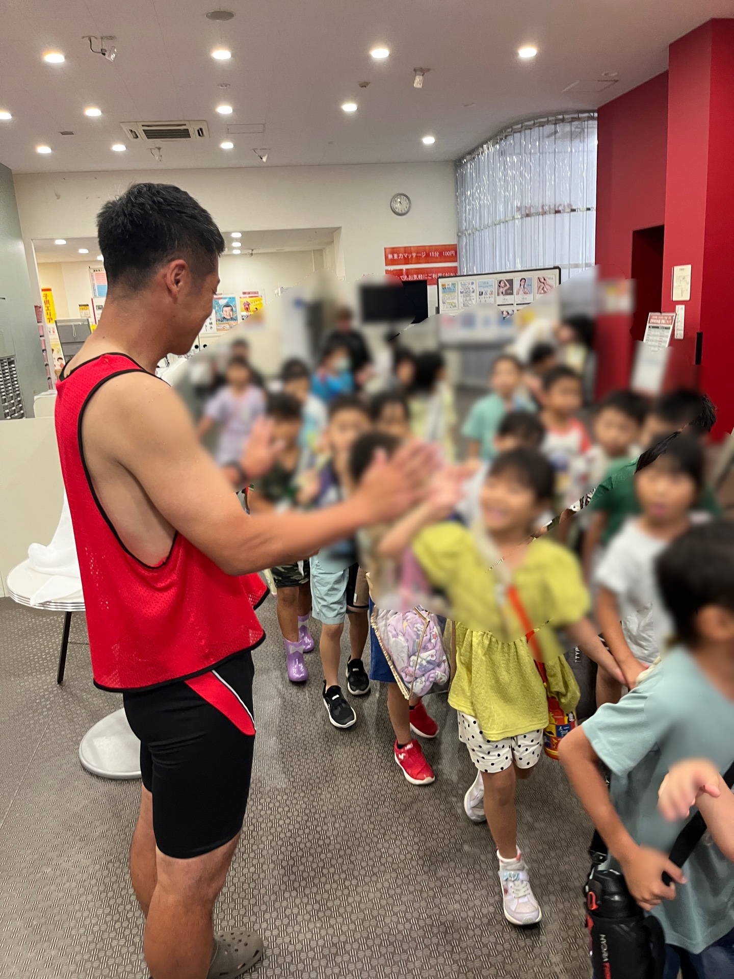 最後は、ハイタッチ