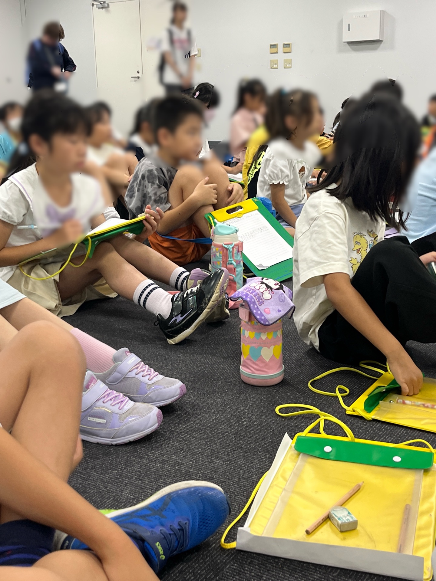 しっかりメモを取りながら、うなずきながら