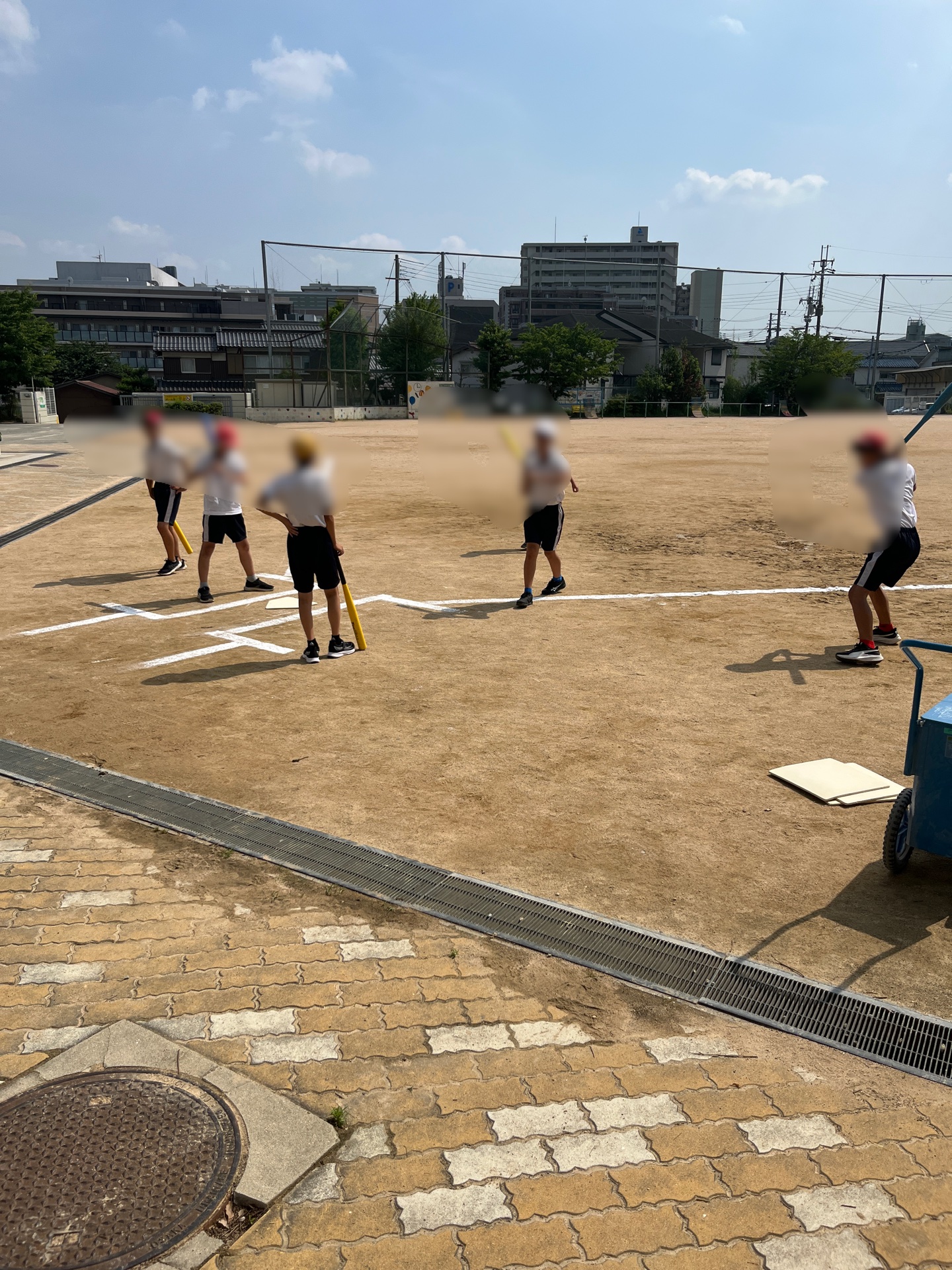 捕れないボールがあるものか