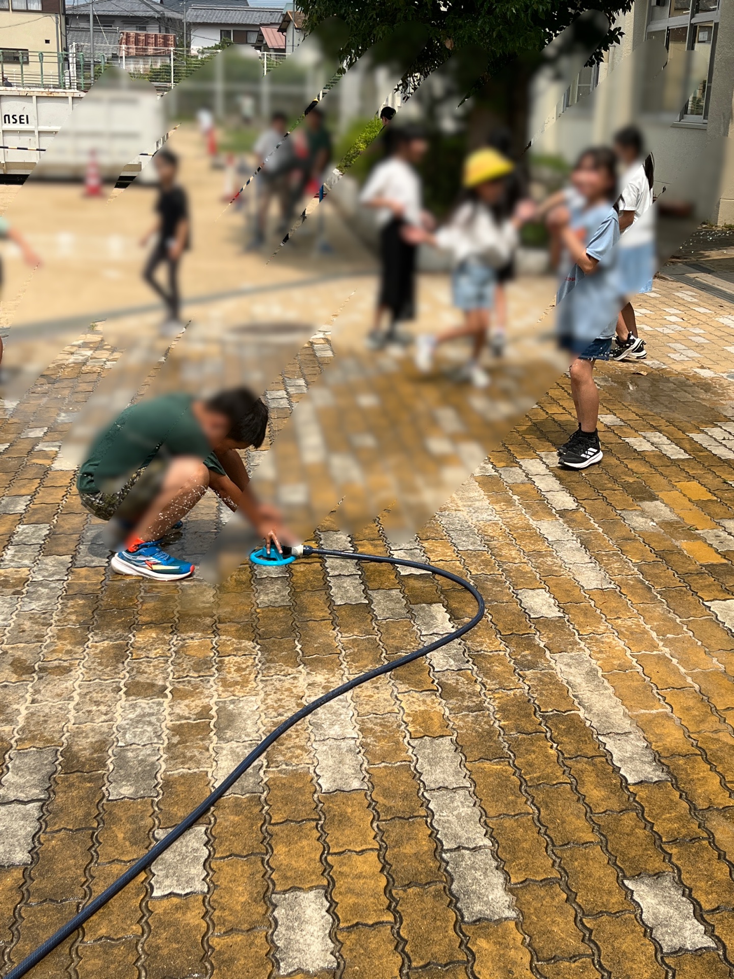 水がかかると嬉しい